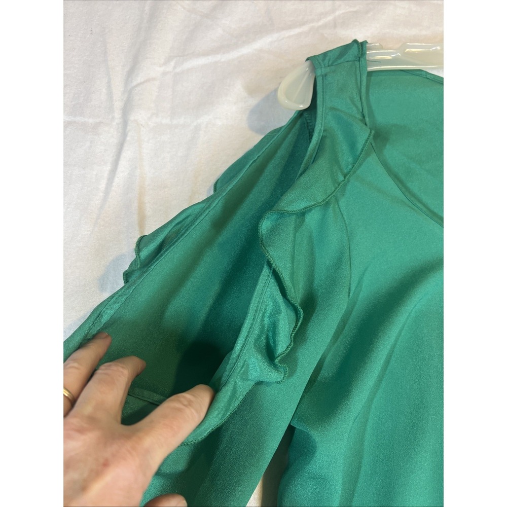 Renee Co. Green Jumper Romper Short Ruffles Peek-a-boo Shoulders Large - Picture 4 of 10